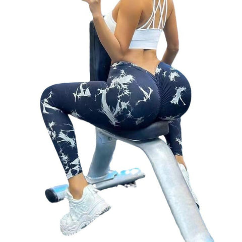 CardioFashion Female Deep-V Scrunch Bum Leggings